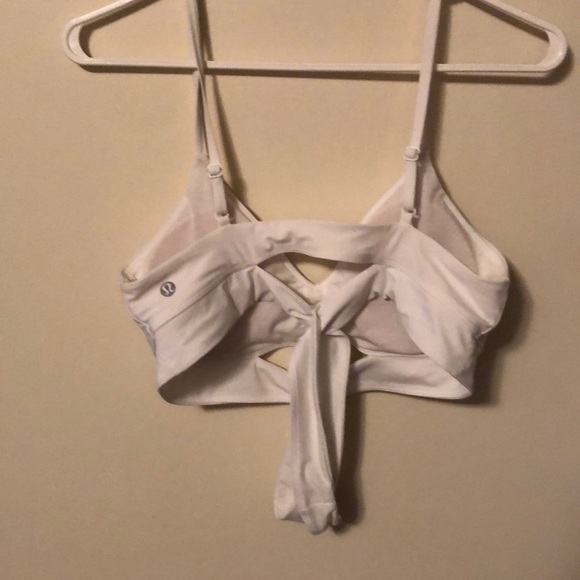 Lululemon Sports Top/Bra - Picture 2 of 3